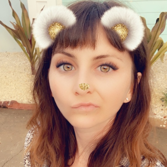 Meet your Posher, Kelli - Picture 3 of 3